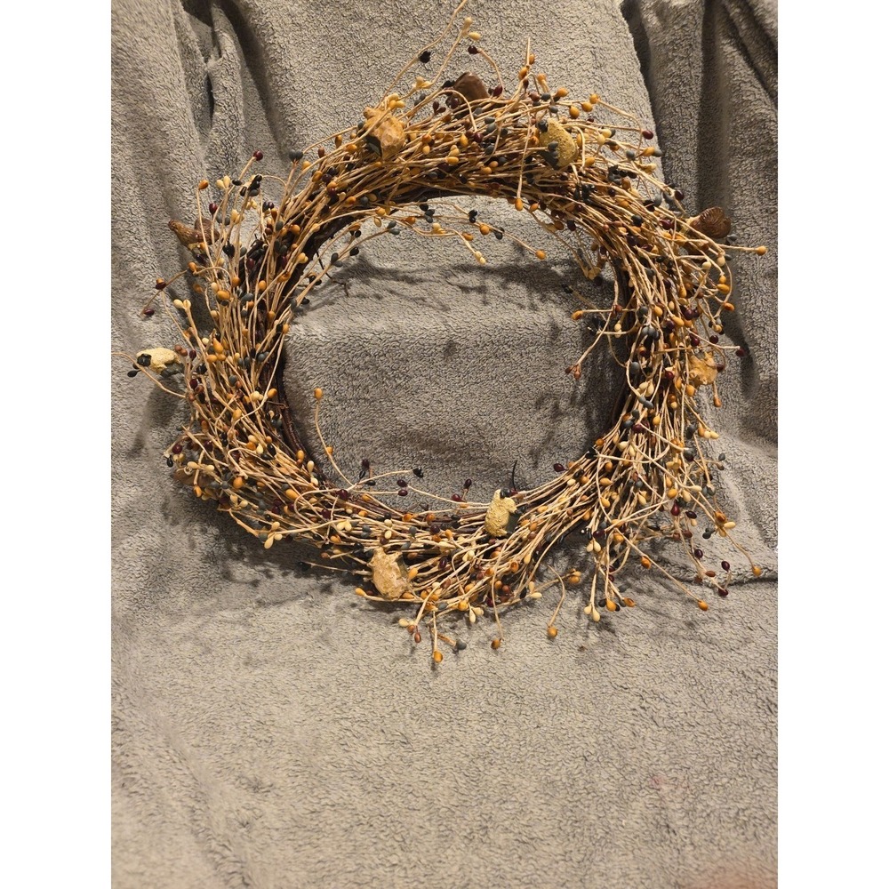 14" Berry Wreath With Farm Animals And Bendable Branches Cottage Barn Cozy